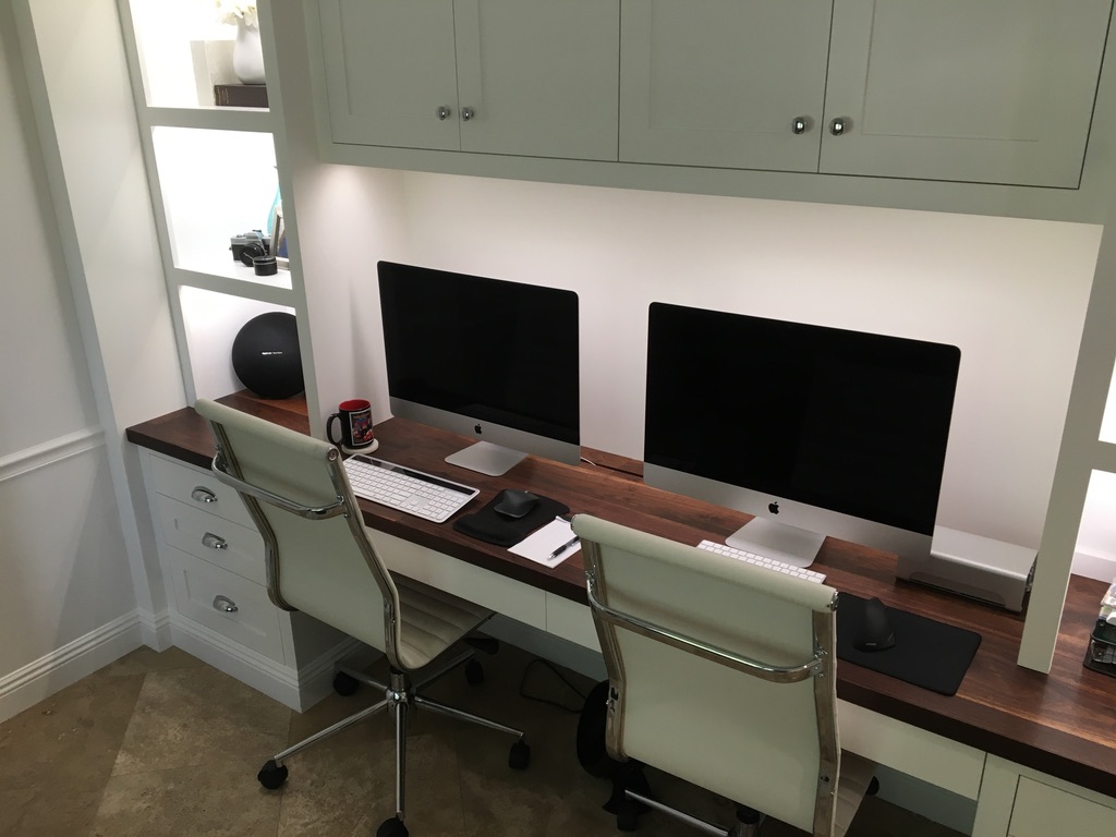 Home office built-in shelf lighting