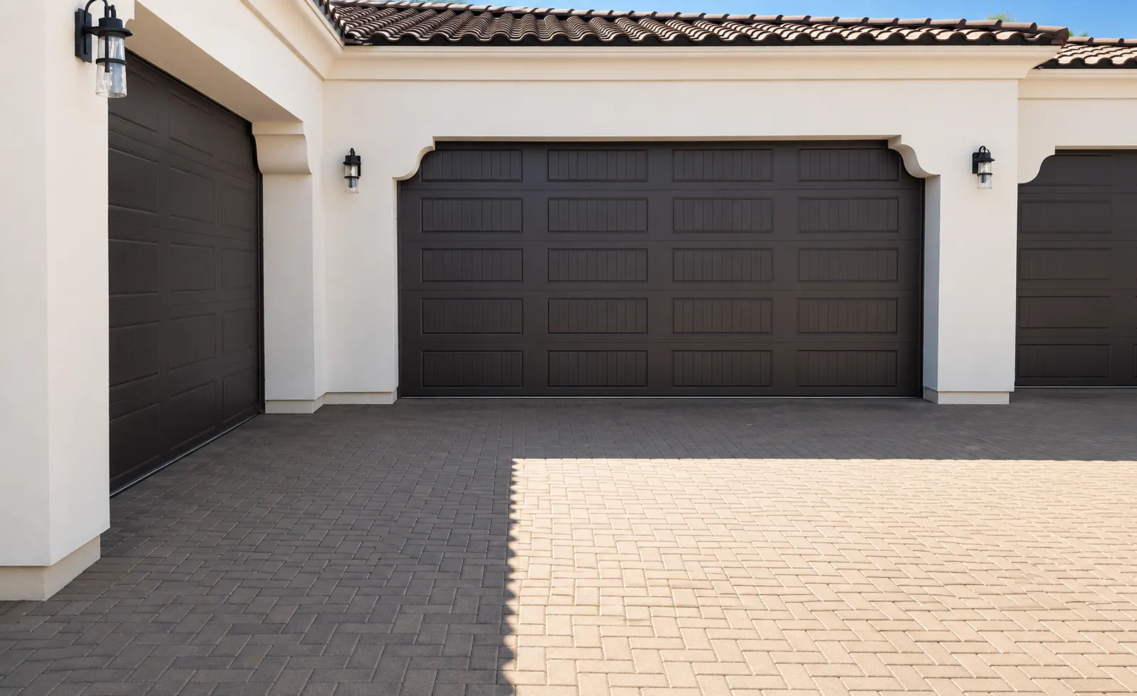 Garage door repainted at a Gilbert, AZ home